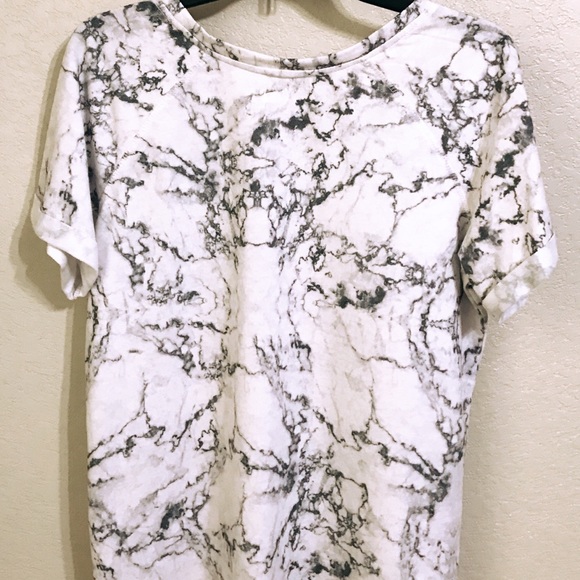 { Marble Short Sleeve Tee } - Picture 3 of 4